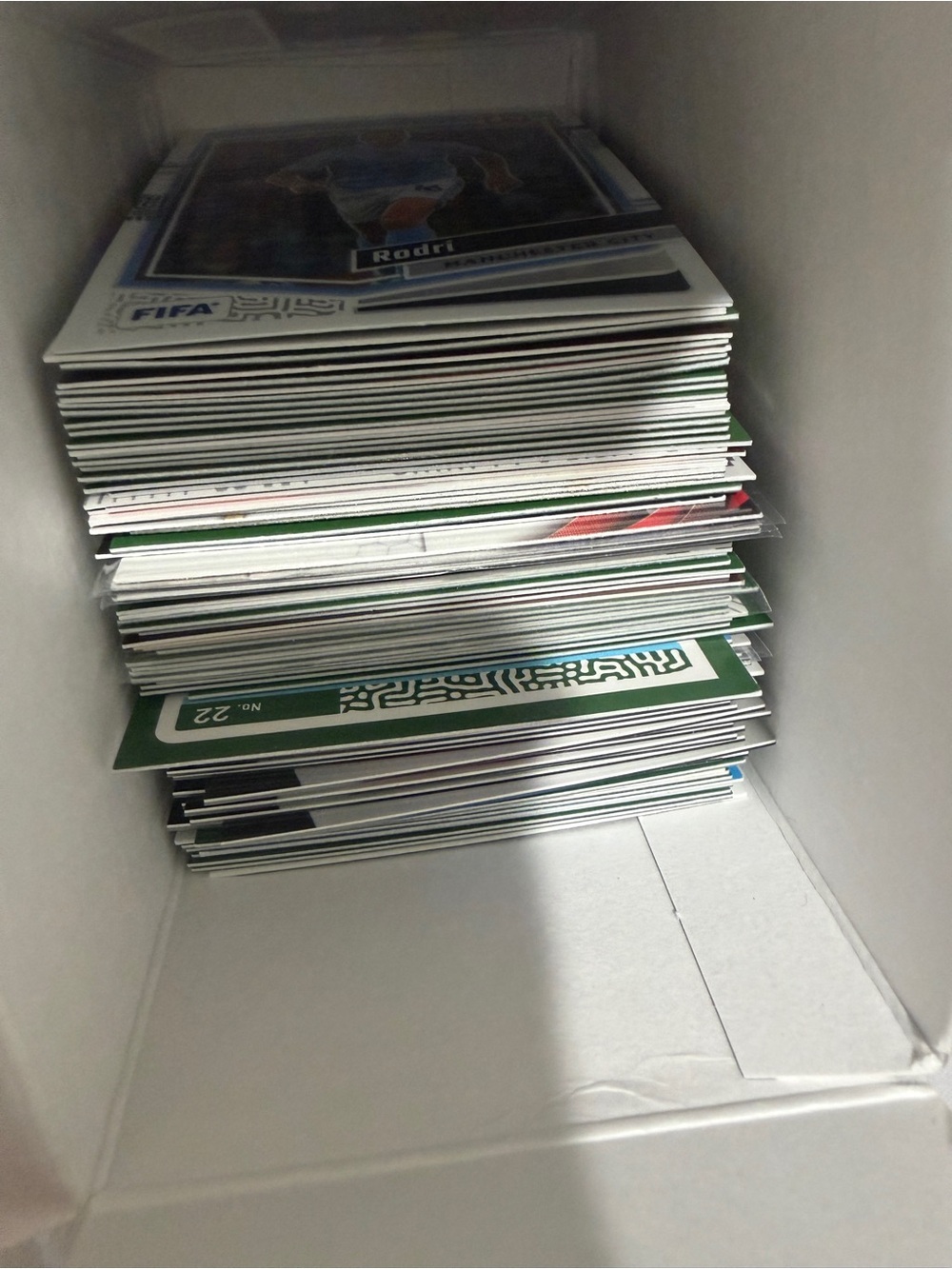 SOCCER CARD LOT. Over 100+ cards , different inserts and players